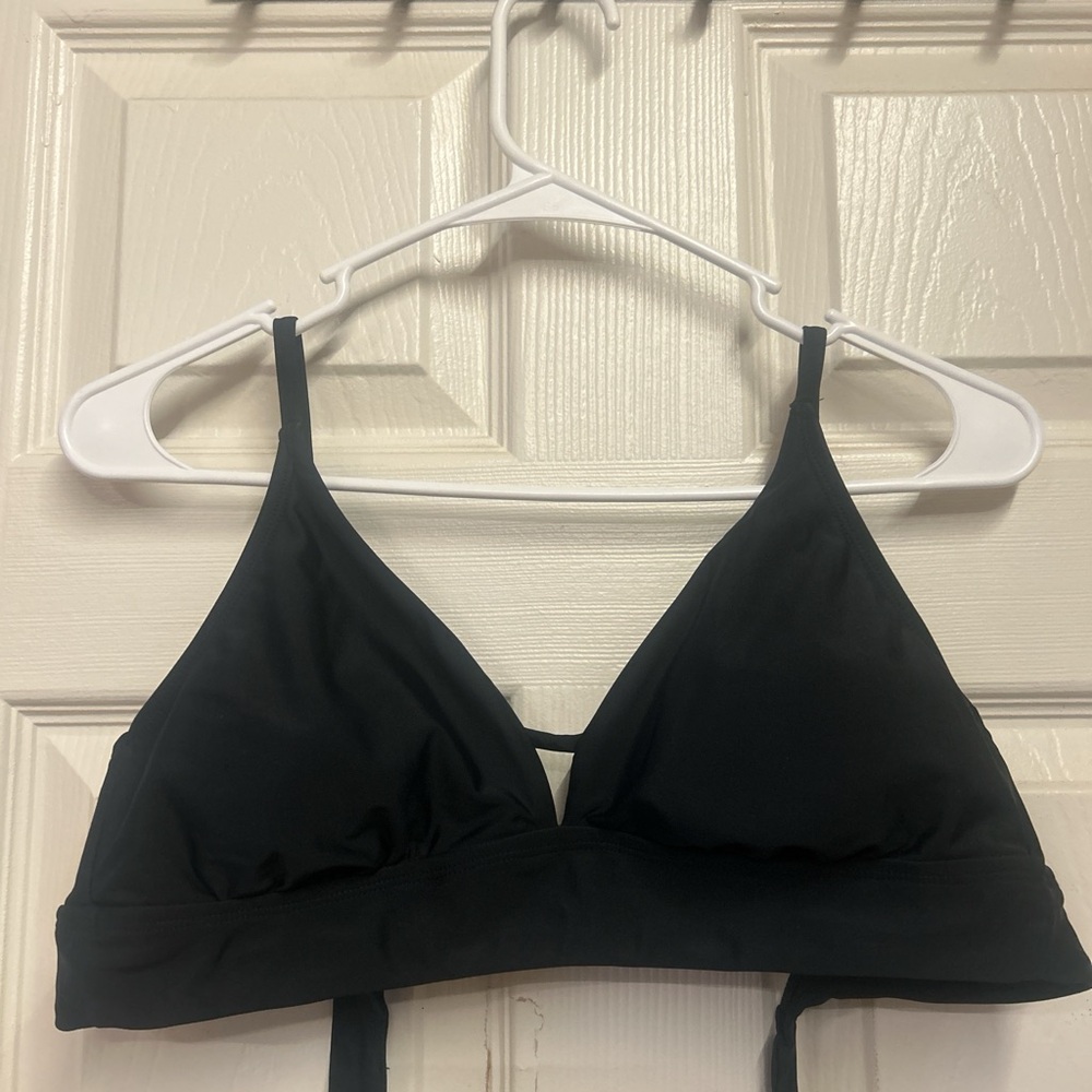 Black bikini top